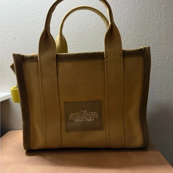 Marc Jacobs Olive Green Tote Bag - Picture 5 of 5
